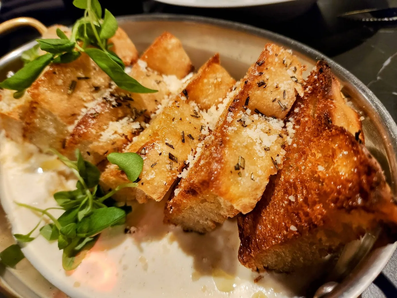 Il Cervo - Roasted Garlic Focaccia